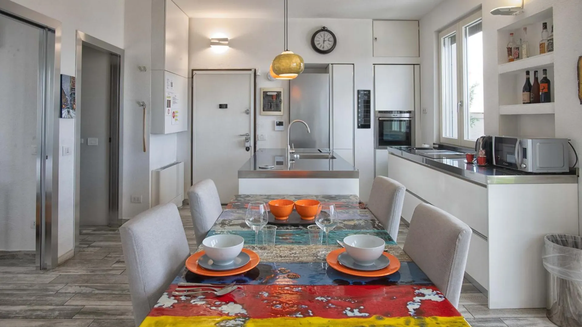 Luxury Flat With Terrace / Stunning Skyline View Apartment Milan Italy