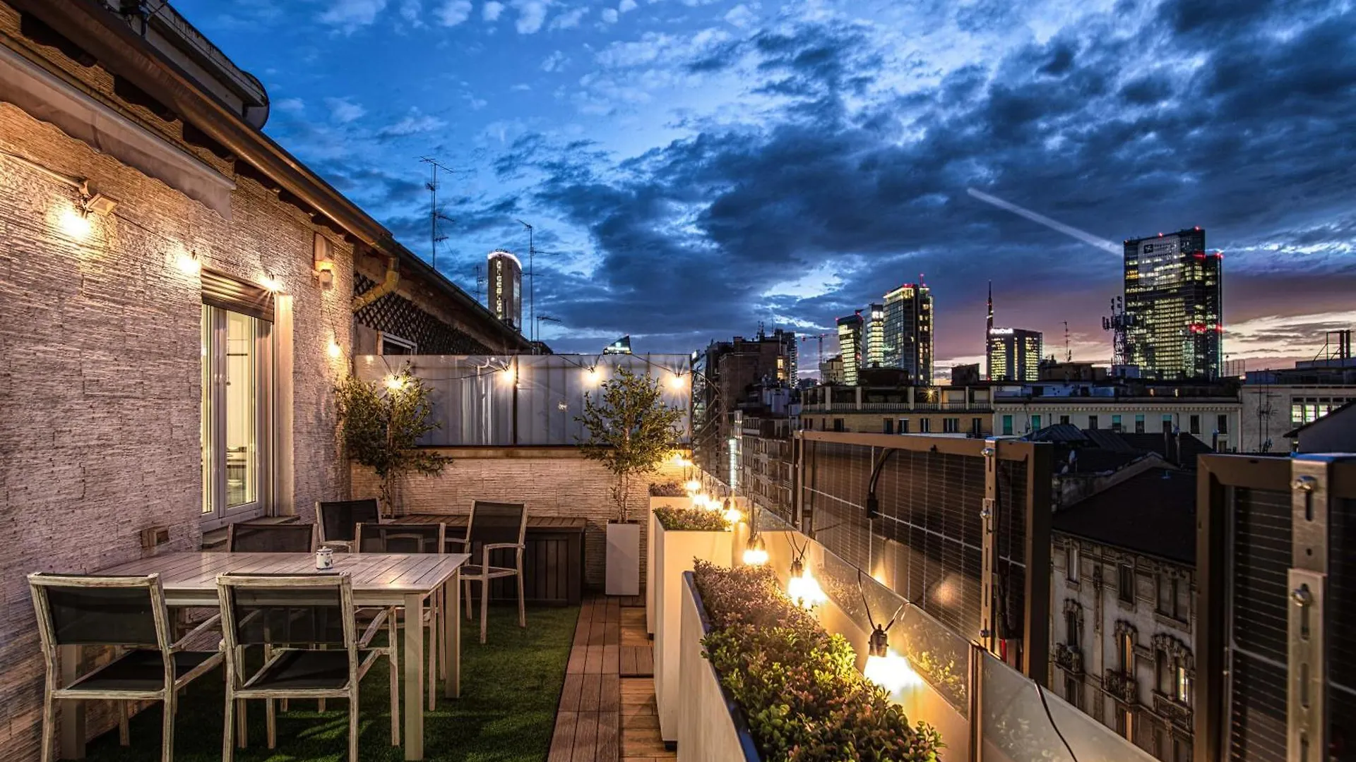 Luxury Flat With Terrace / Stunning Skyline View Apartment Milan