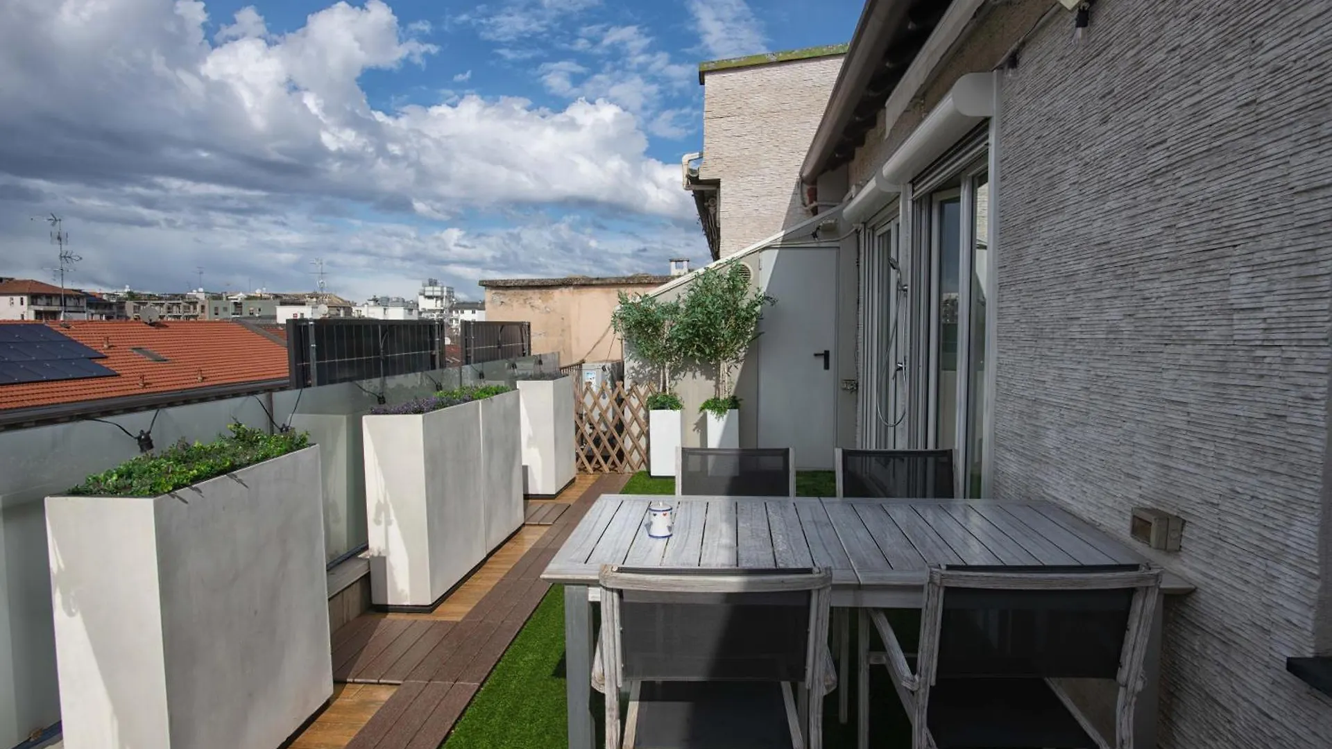Luxury Flat With Terrace / Stunning Skyline View Apartment Milan